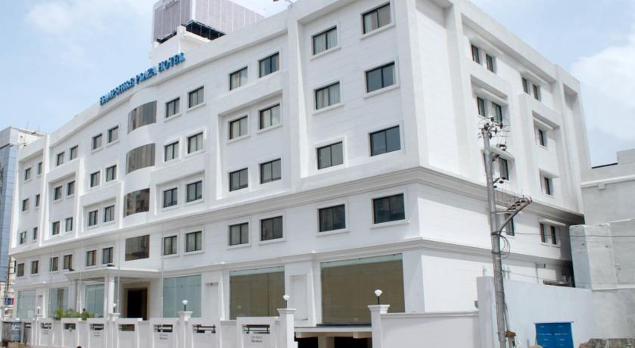 Hampshire Plaza Hotel Hyderabad Exterior foto
