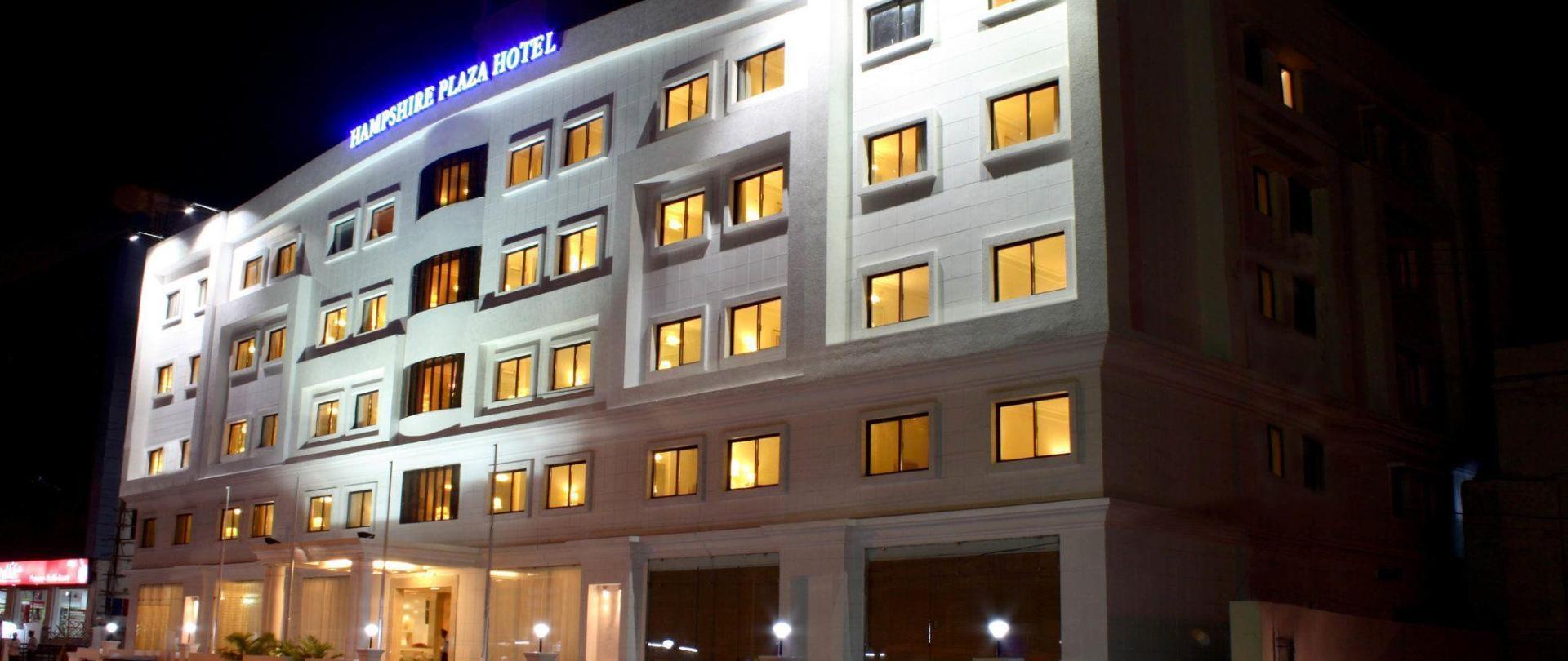 Hampshire Plaza Hotel Hyderabad Exterior foto
