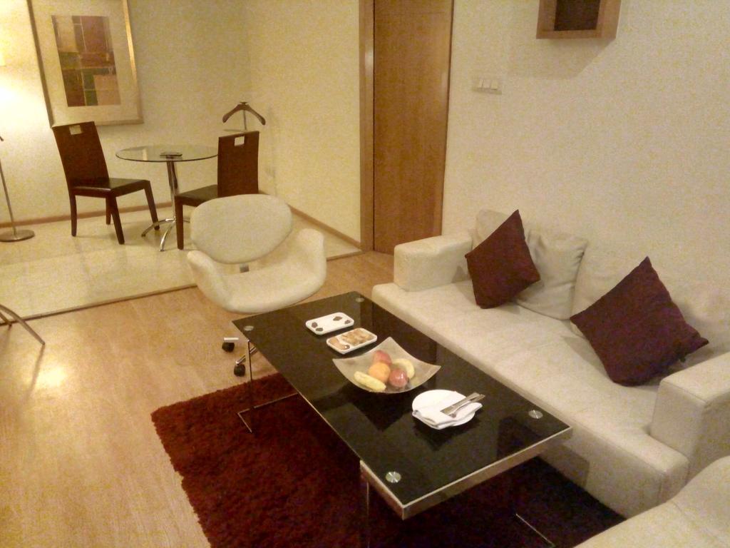 Hampshire Plaza Hotel Hyderabad Exterior foto