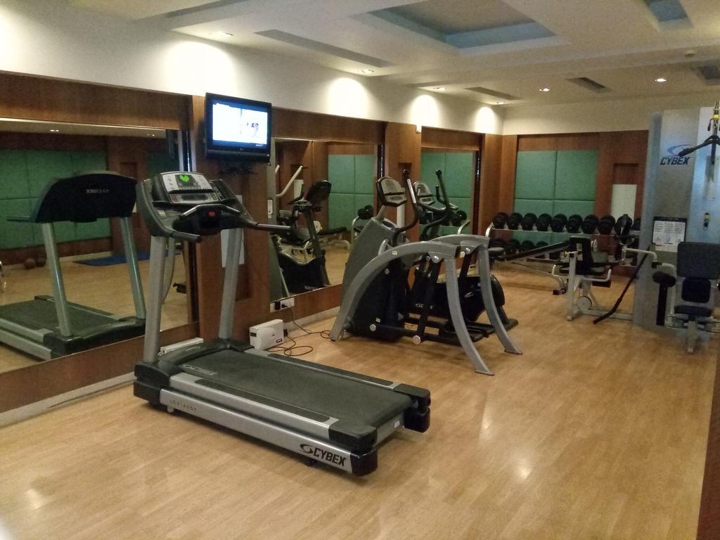 Hampshire Plaza Hotel Hyderabad Exterior foto