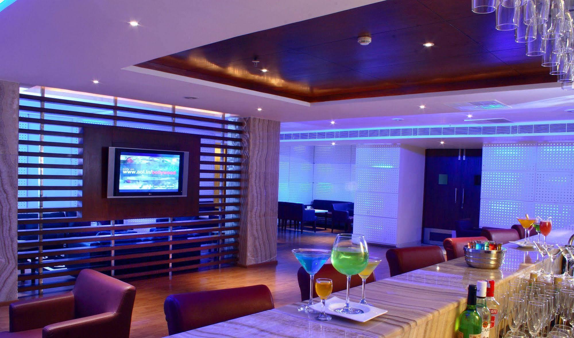 Hampshire Plaza Hotel Hyderabad Exterior foto